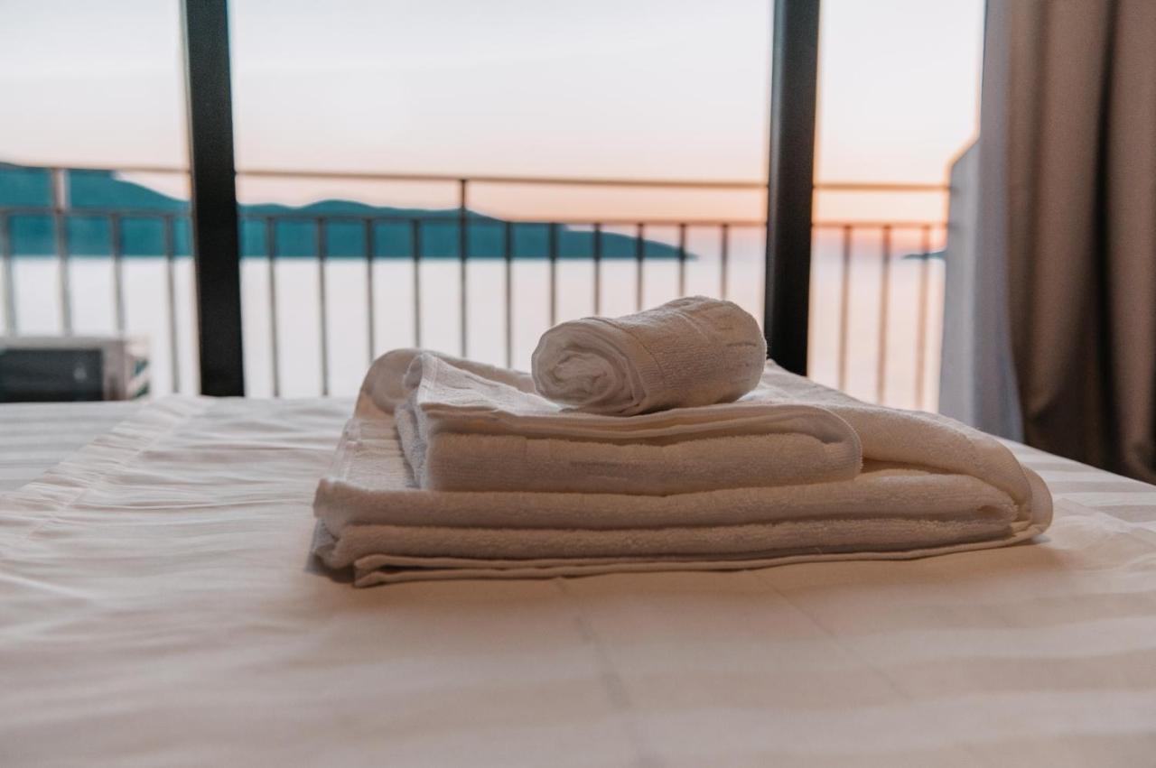 Inn Hotel Vlorë Εξωτερικό φωτογραφία